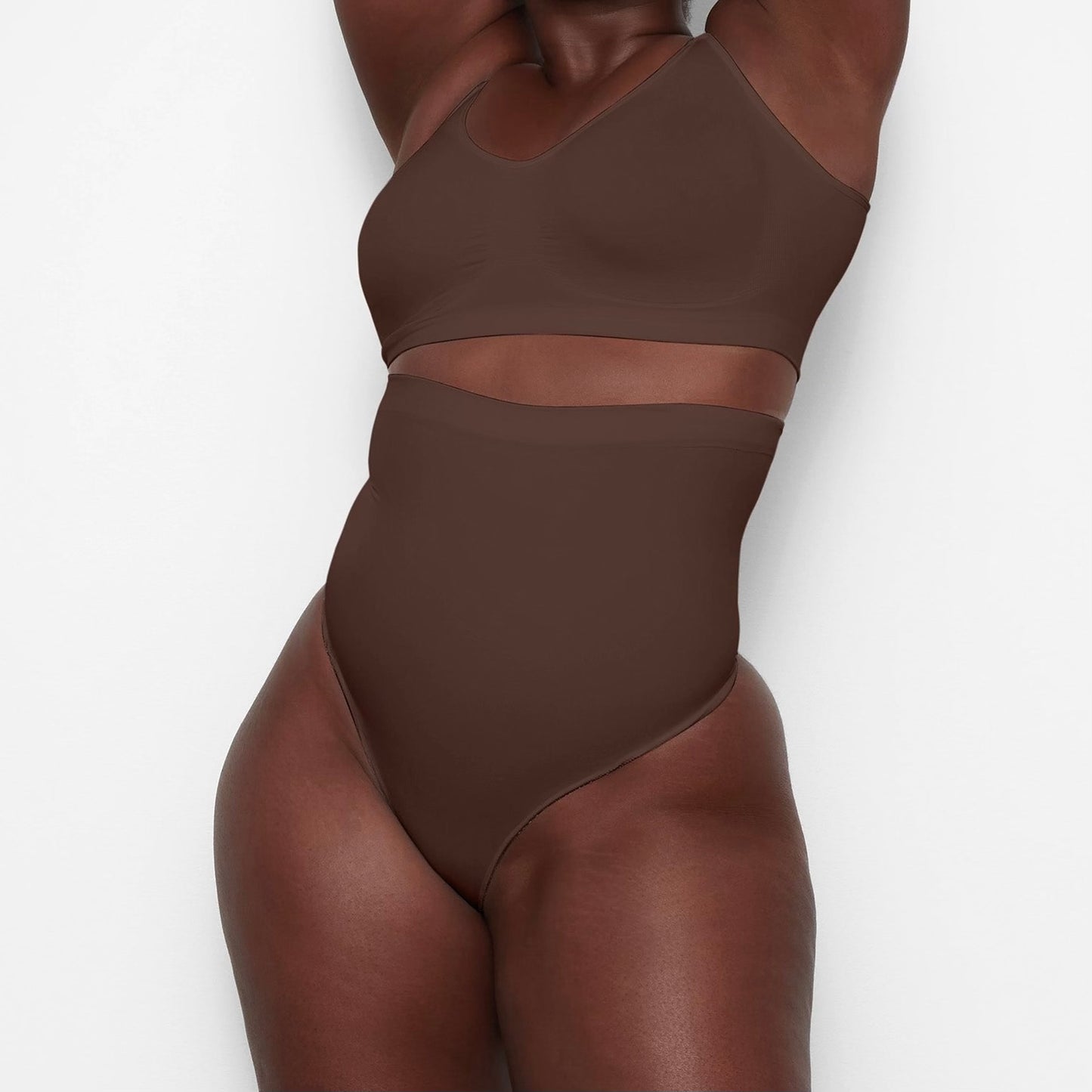String Gainant Taille Haute Sculptant